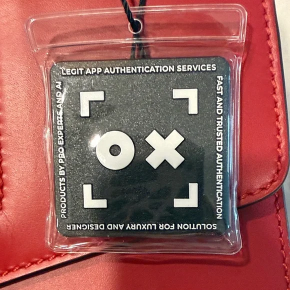 ***SOLD*** GUCCI Calfskin Small Sylvie Shoulder Bag w\COA - Picture 3 of 16